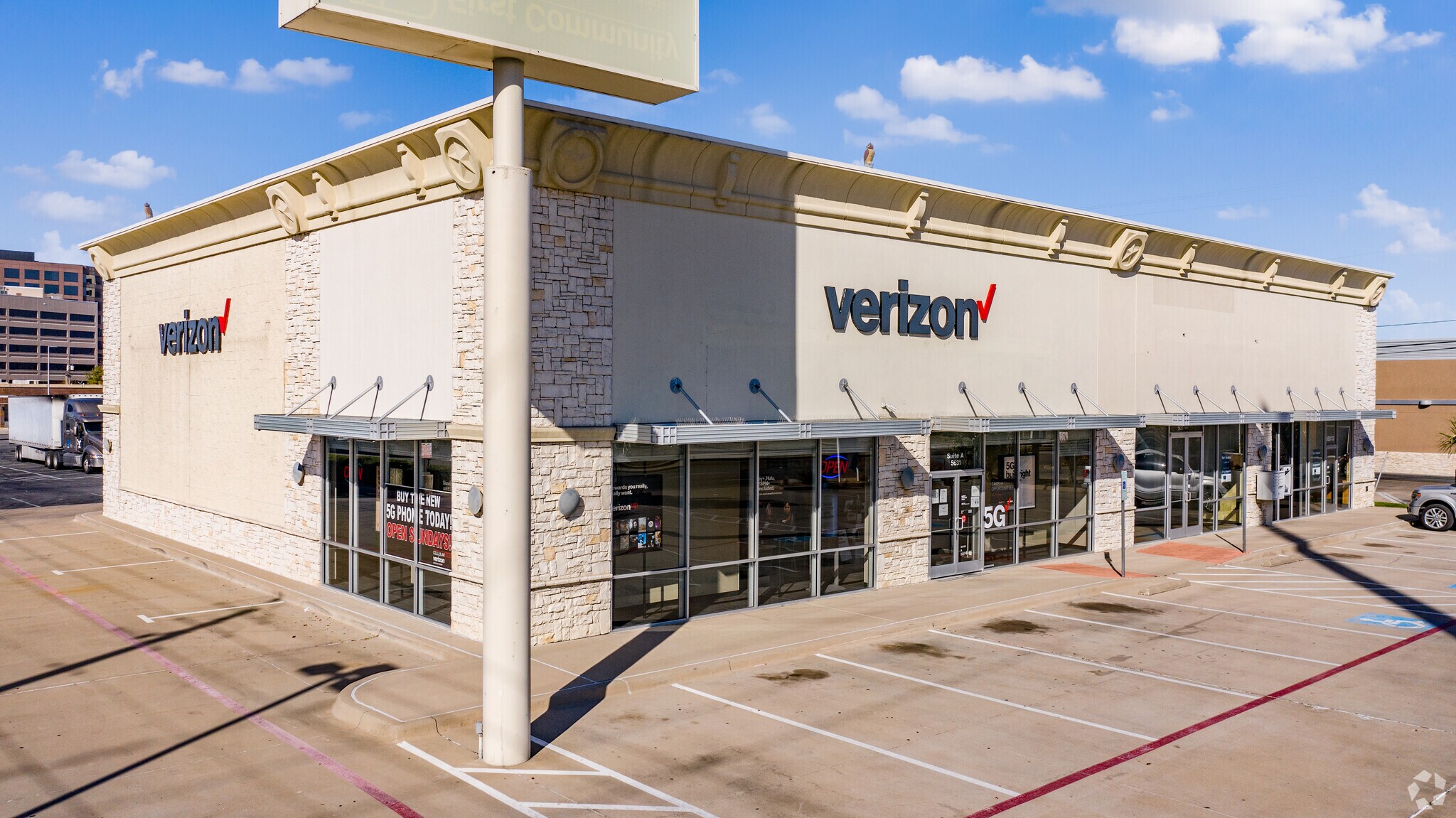 5631 Lyndon B Johnson Fwy, Dallas, TX for sale Building Photo- Image 1 of 1