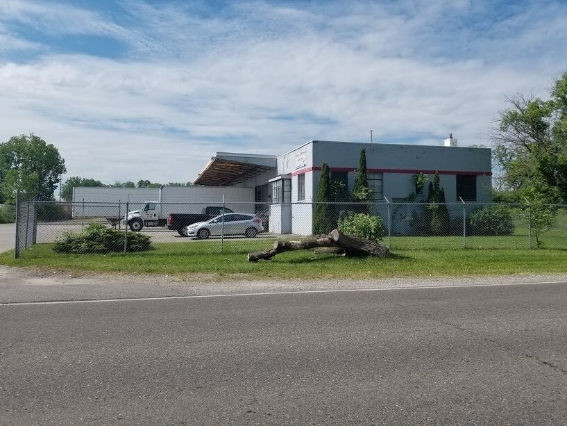 2102 Lippincott Blvd, Flint, MI for sale Primary Photo- Image 1 of 1