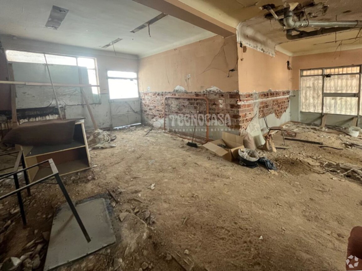 Pozuelo de Alarcón, MAD 28223 - Unit Puerta 01, Esc. 1 -  - Interior Photo - Image 1 of 1