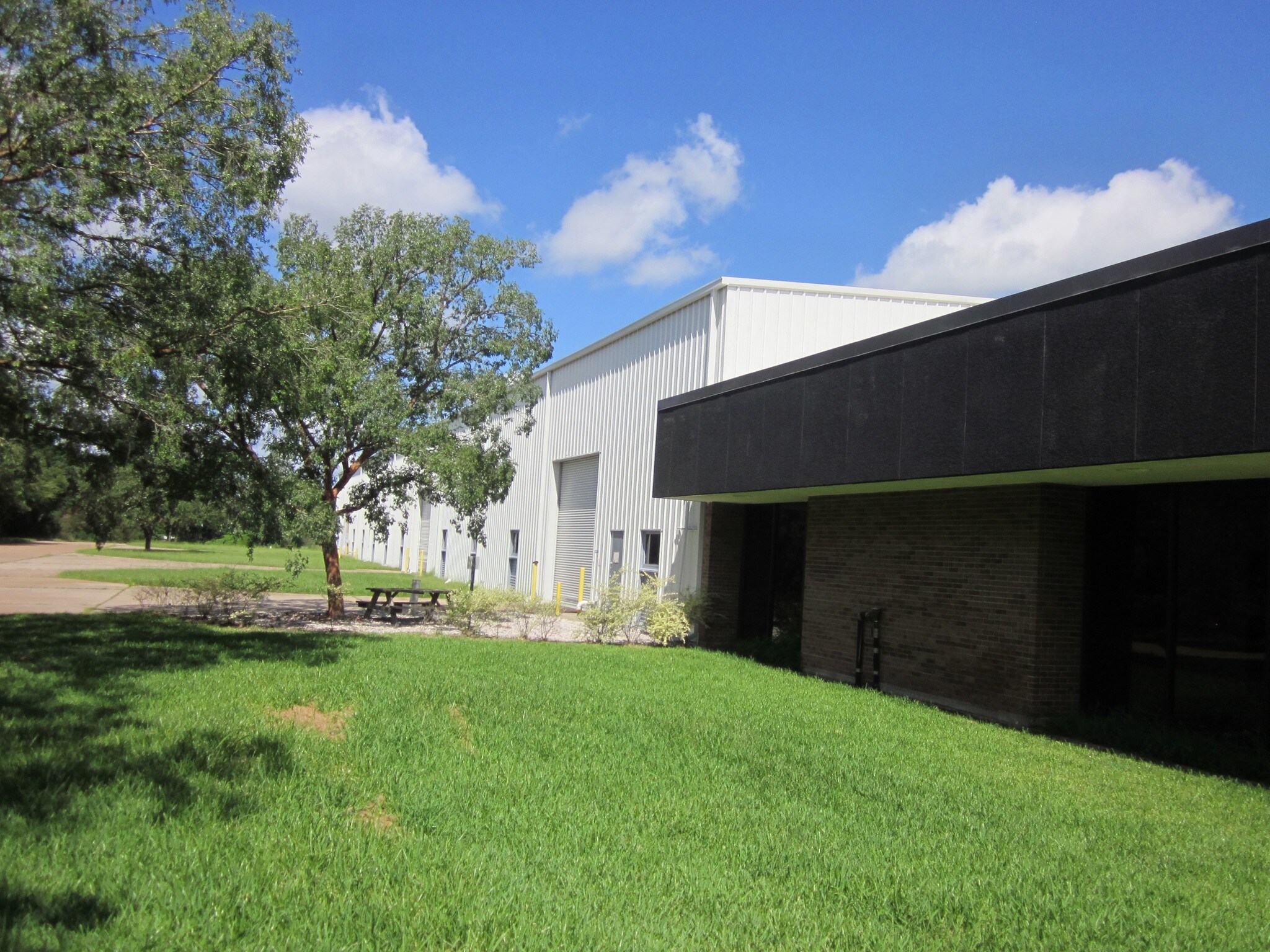 2511 N Frazier St, Conroe, TX for sale Building Photo- Image 1 of 1