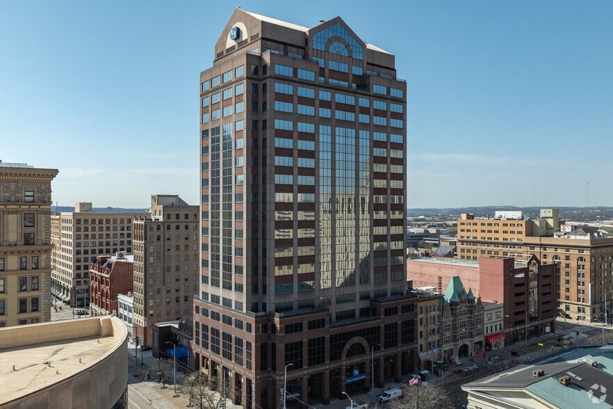 1 S Main St, Dayton, OH for lease - Primary Photo - Image 1 of 19