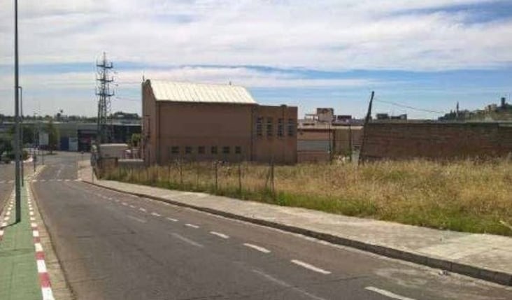 Avenida Reina Sofía, Tomares, Sevilla for sale - Building Photo - Image 2 of 4