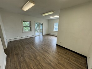 196 Woodland St, Bristol, CT for lease Interior Photo- Image 2 of 3