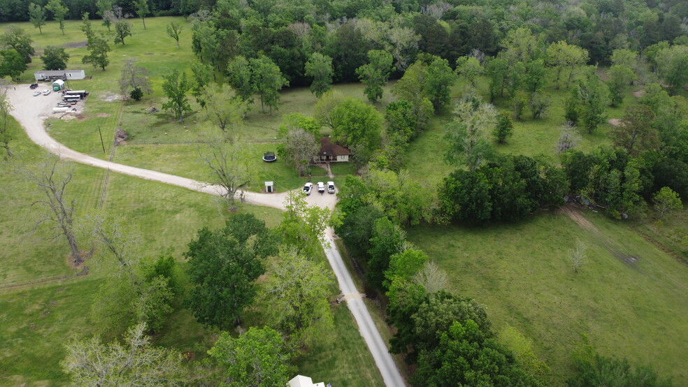 474 County Road 6244, Dayton, TX for sale - Primary Photo - Image 1 of 1