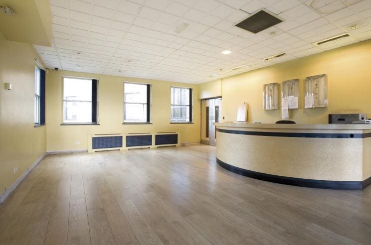 1 Central Rd, Morden for lease - Interior Photo - Image 3 of 6