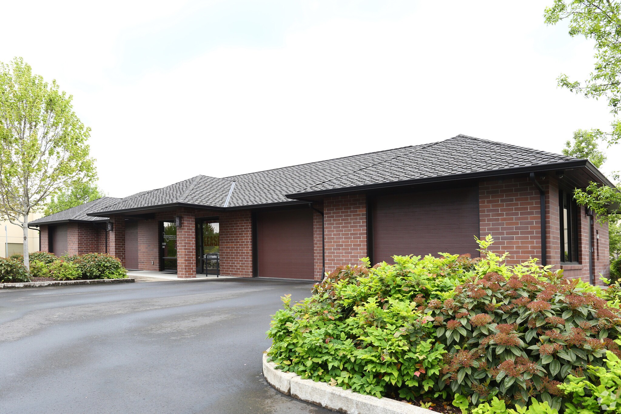 5885 SE Harmony Rd, Portland, OR for sale Primary Photo- Image 1 of 1