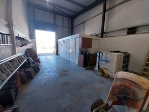 Teal Park Rd, Lincoln for lease Interior Photo- Image 1 of 3