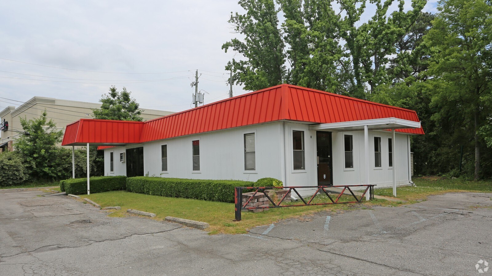 453 Green Springs Hwy, Birmingham, AL 35209