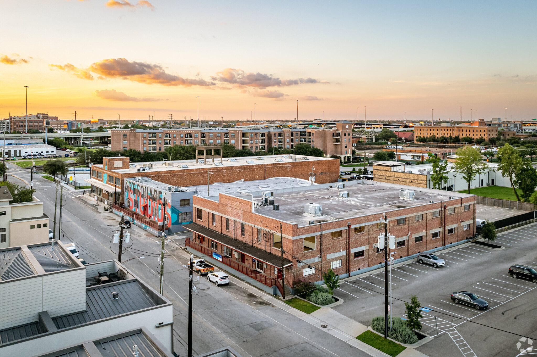 2327 Commerce St, Houston, TX for lease Aerial- Image 1 of 17