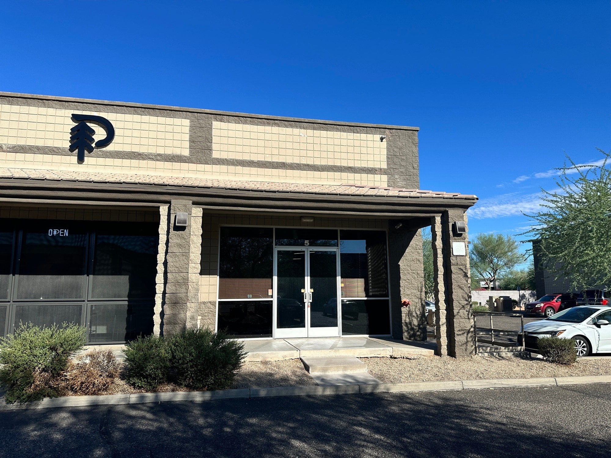 21031 N Cave Creek Rd, Phoenix, AZ for lease Building Photo- Image 1 of 16