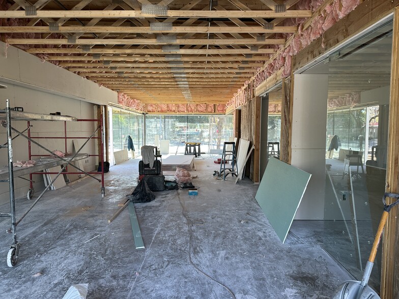 336 E Thomas Rd, Phoenix, AZ for lease - Interior Photo - Image 2 of 7