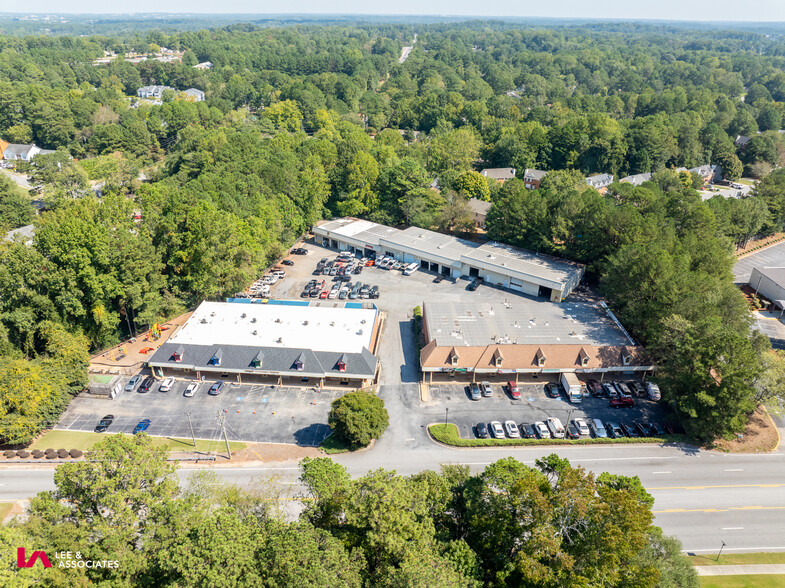 810 Indian Trail Lilburn Rd, Lilburn, GA for lease - Building Photo - Image 2 of 9