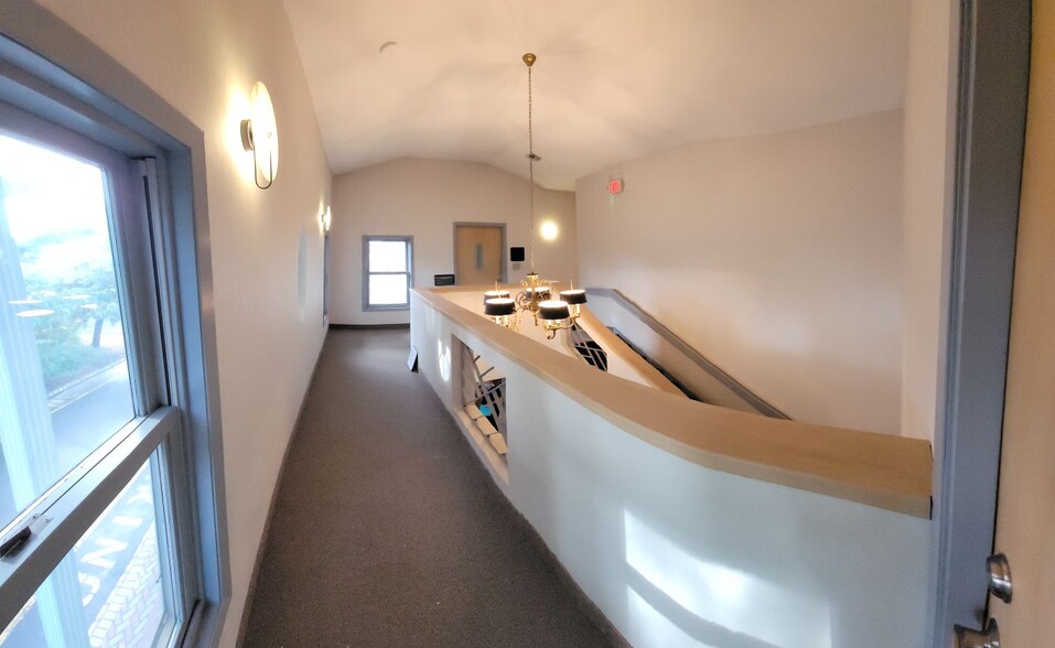 34 Green St, Woodbridge, NJ for lease - Interior Photo - Image 3 of 5