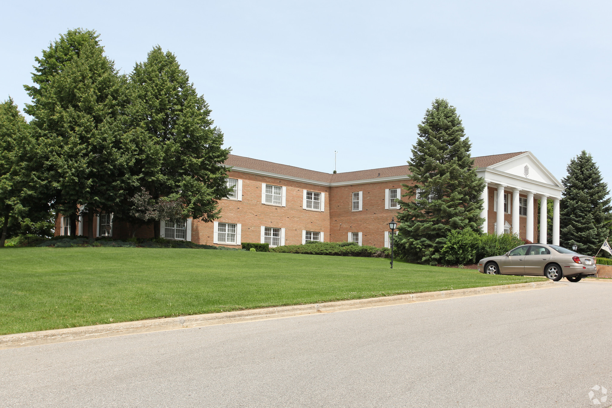 933 E Main St, Fremont, MI for sale Primary Photo- Image 1 of 11