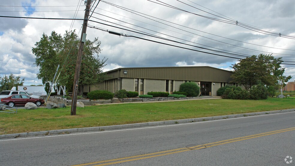 41 Atlantic Ave, Woburn, MA 01801