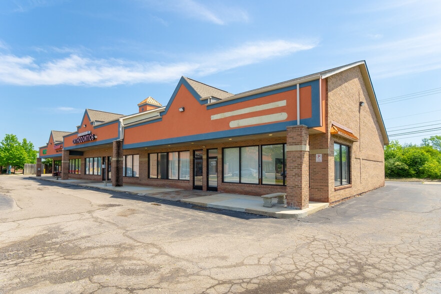 4171-4235 Canton Center Dr, Canton, MI for lease - Building Photo - Image 2 of 15