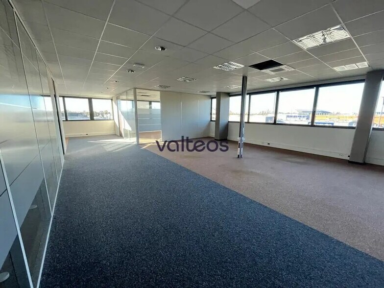 11 Rue De La Tuilerie, Balma for lease - Interior Photo - Image 3 of 6