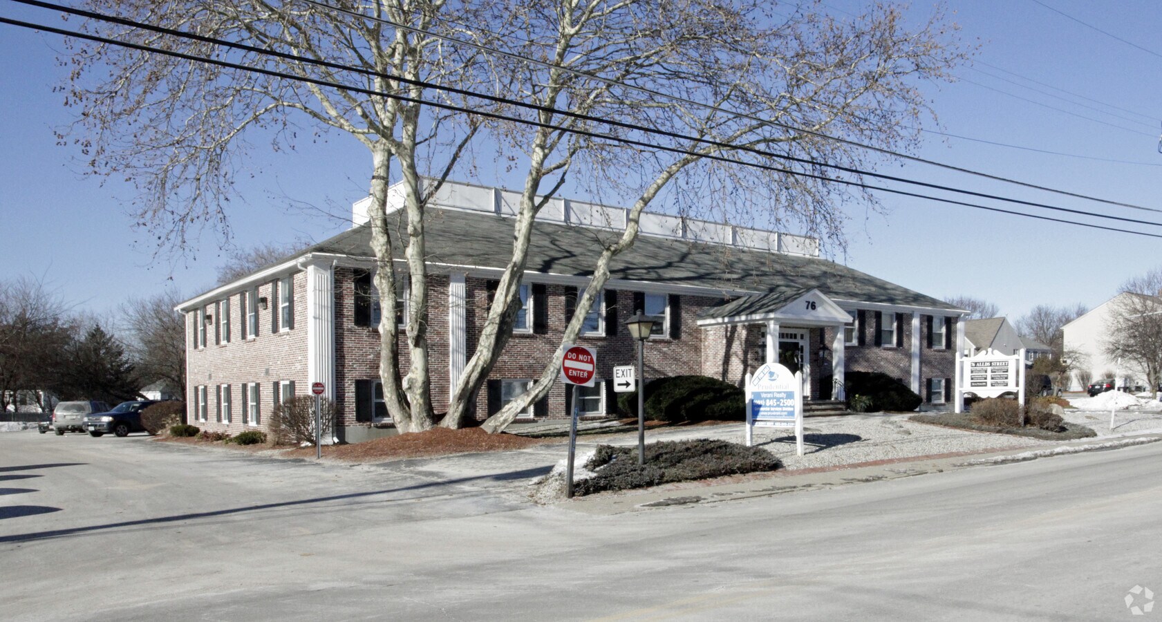 76 Allds St, Nashua, NH 03060