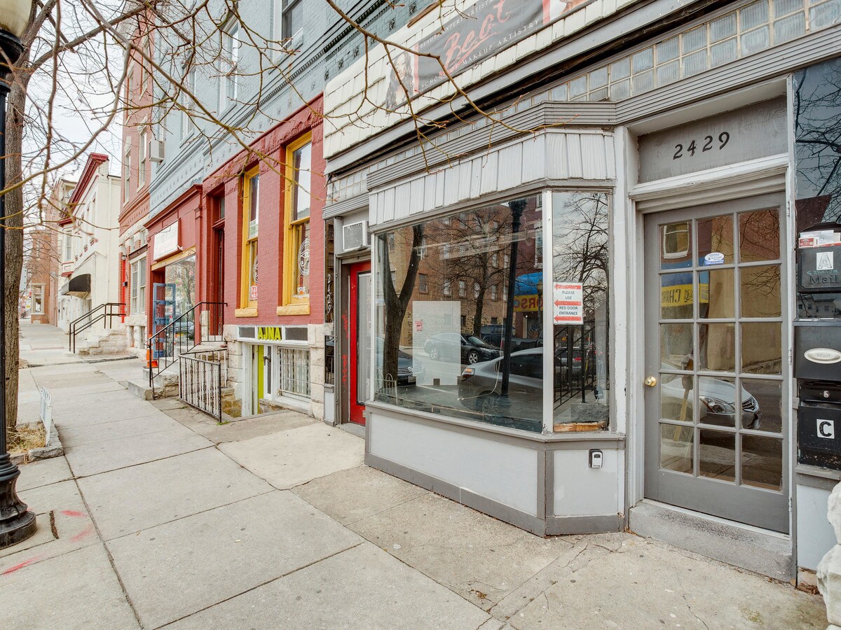 2429 St Paul St, Baltimore, MD 21218