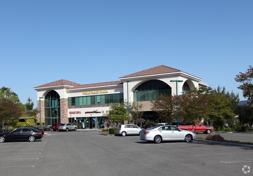 1025-2745 Camino Dos Rios, Thousand Oaks, CA for lease - Primary Photo - Image 2 of 19