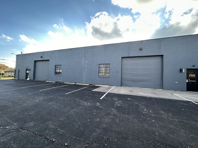 989 W Old Henderson Rd, Columbus, OH for lease - Building Photo - Image 2 of 15