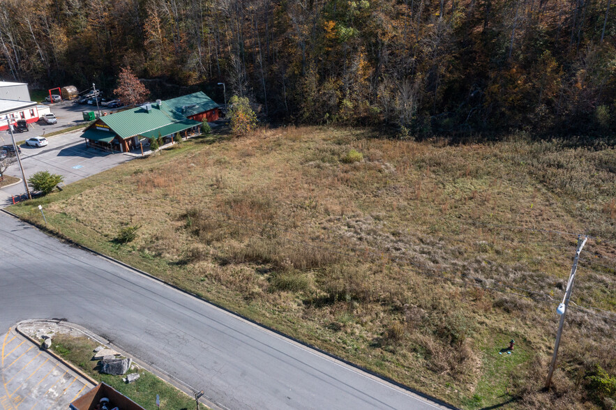 120 Petro Rd, Kingston Springs, TN for sale - Building Photo - Image 1 of 12