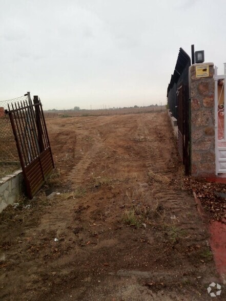 Calle Sierra de Aracena, 30, El Viso de San Juan, Toledo for sale - Primary Photo - Image 1 of 5