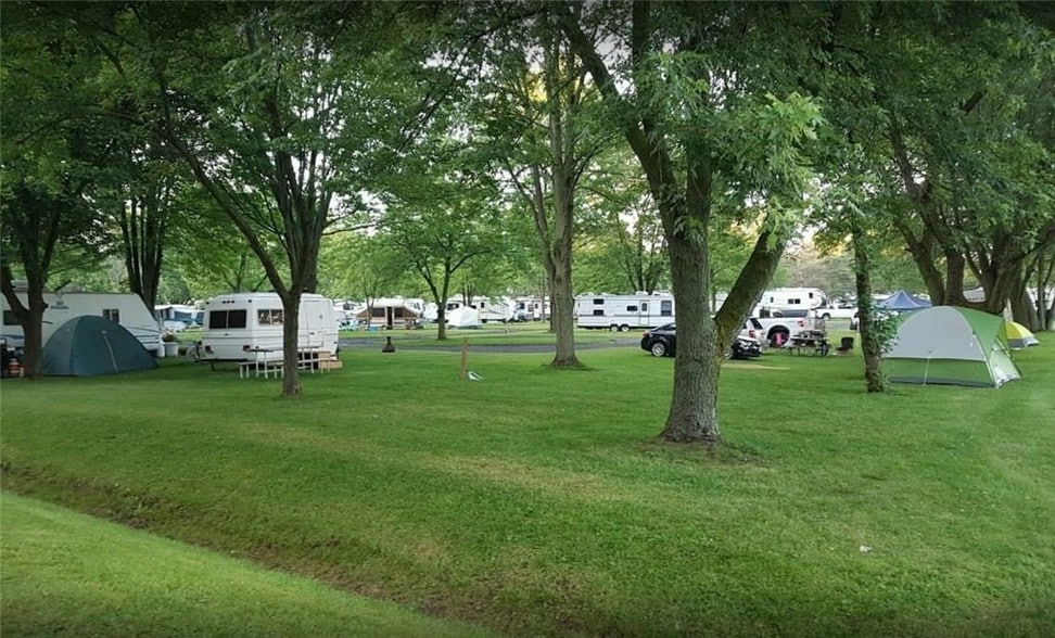 136 Cromarty Dr, London, ON for sale - Primary Photo - Image 1 of 1