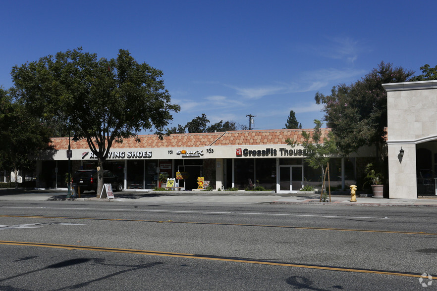 757-763 E Thousand Oaks Blvd, Thousand Oaks, CA for lease - Primary Photo - Image 1 of 16