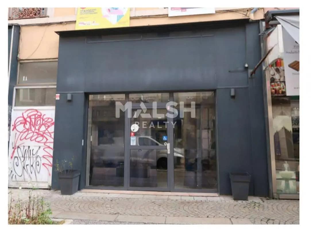 Retail in Lyon for lease Building Photo- Image 1 of 16