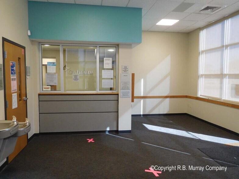 1711-1741 S 15th St, Ozark, MO for sale - Interior Photo - Image 1 of 1