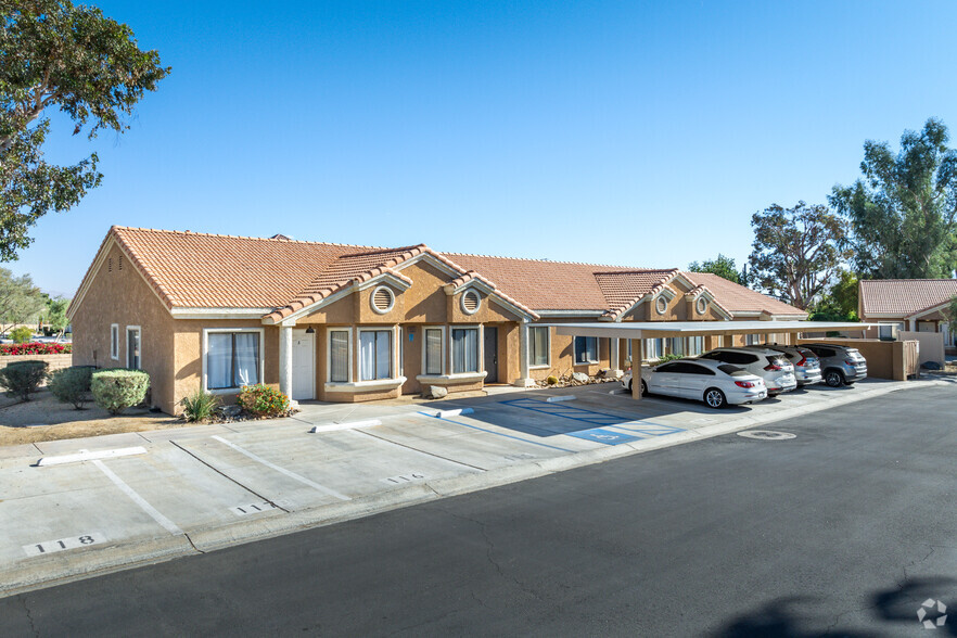 40890 Sandy Gale Ln, Palm Desert, CA for sale - Primary Photo - Image 1 of 1