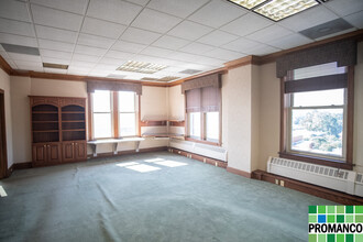 200 Putnam St, Marietta, OH for lease Interior Photo- Image 2 of 8