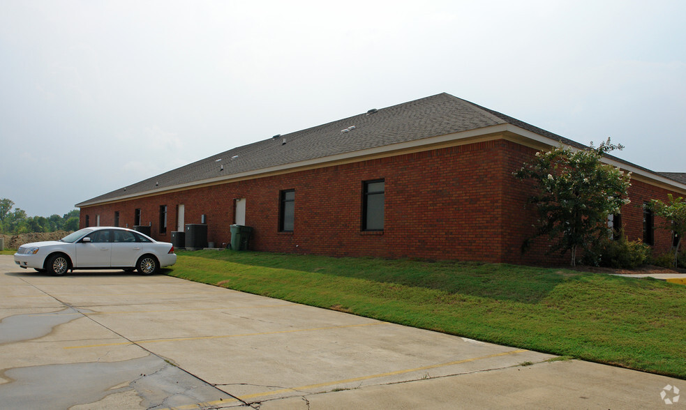 4770 Woodmere Blvd, Montgomery, AL for lease - Building Photo - Image 2 of 35