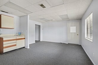 13010 White Ave, Grandview, MO for sale Interior Photo- Image 2 of 7