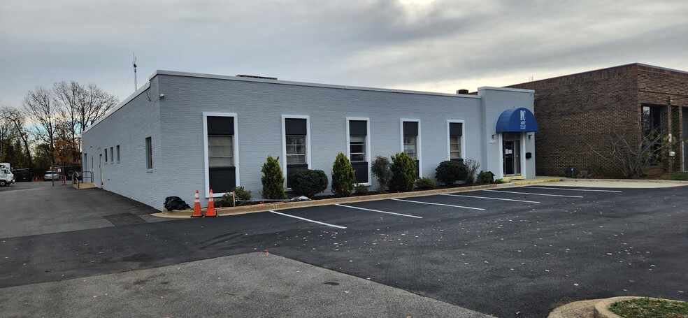 2813 Dorr Ave, Fairfax, VA for lease - Building Photo - Image 2 of 13