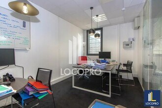 Office in Aix-en-Provence for lease Interior Photo- Image 2 of 4