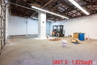 461 N English St, Greensboro, NC for lease Interior Photo- Image 1 of 2