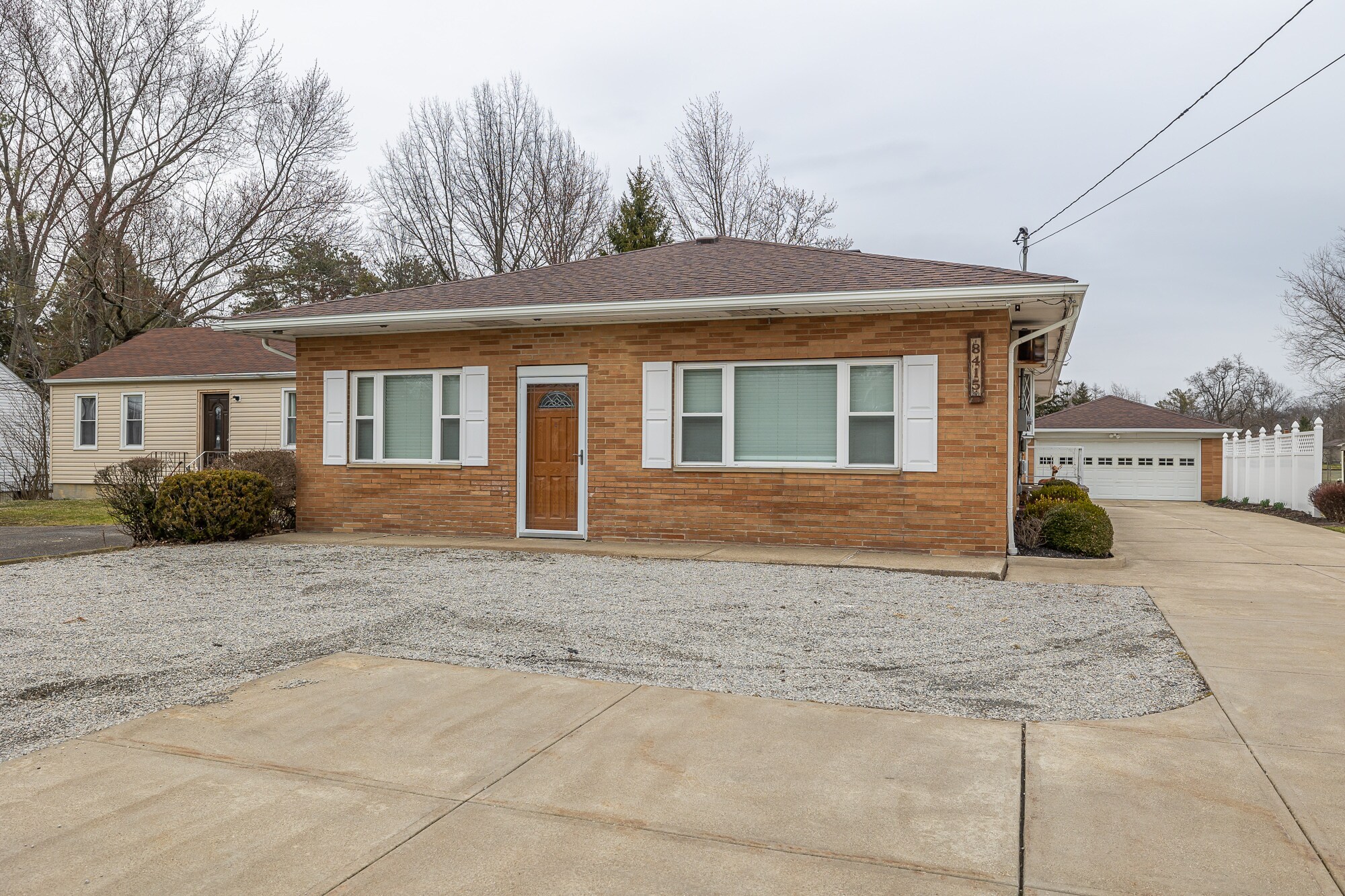 8415 Ridge Rd, North Royalton, OH 44133