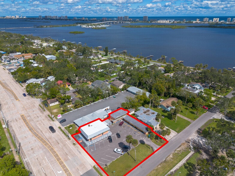 4989 S Ridgewood Ave, Port Orange, FL for sale - Primary Photo - Image 1 of 13