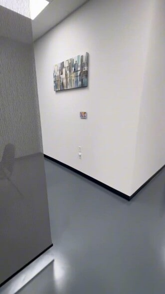 290 NW Nicholas Pky, Cape Coral, FL for lease - Commercial Listing Video - Image 2 of 9