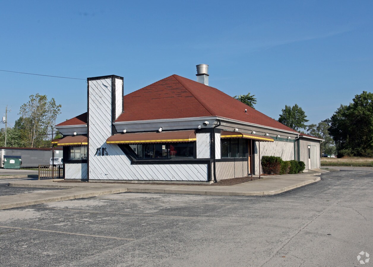 1505 Findlay Rd, Lima, OH 45801