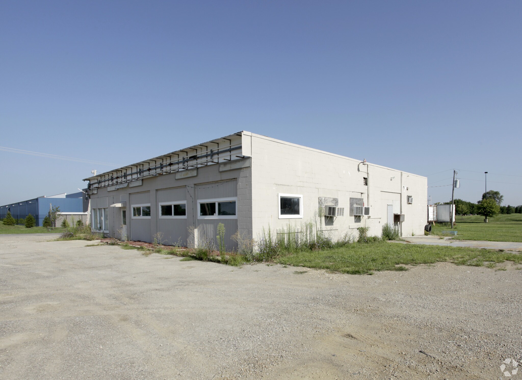 2166 London Groveport Rd