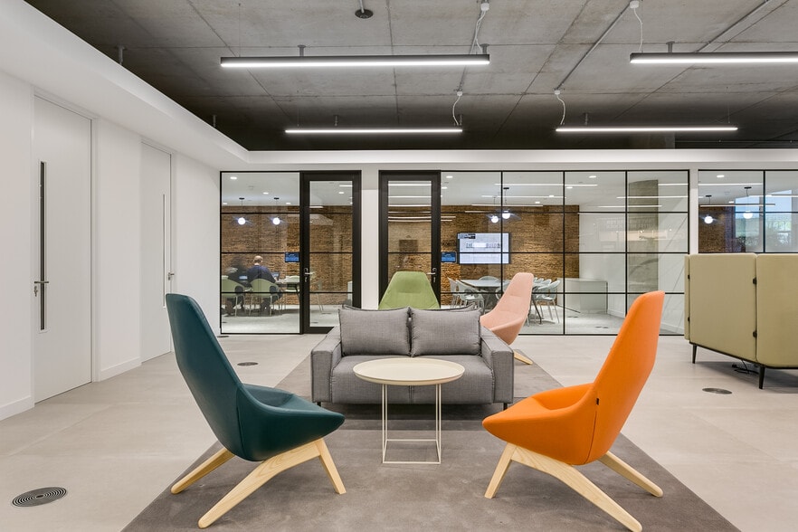 11 Evesham St, London for lease - Building Photo - Image 2 of 3