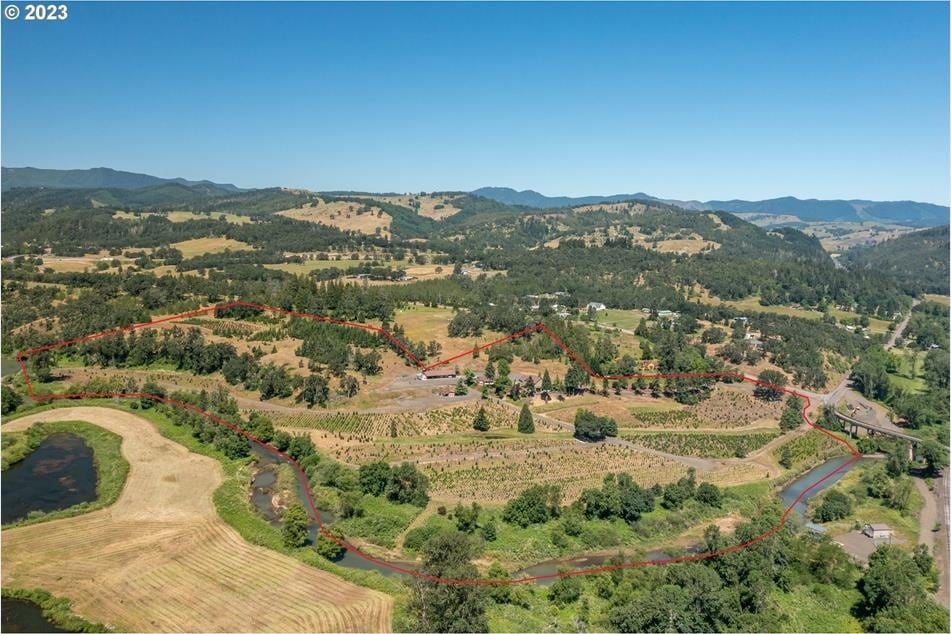 106 Green Valley Rd, Oakland, OR for sale Primary Photo- Image 1 of 1