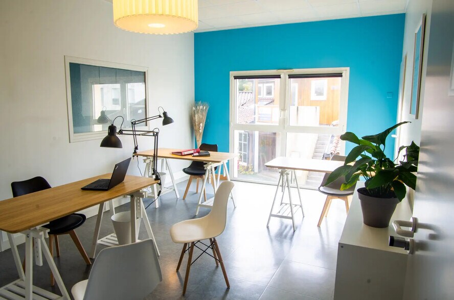 3 Rue Alfred Kastler, La Rochelle for lease - Building Photo - Image 2 of 7