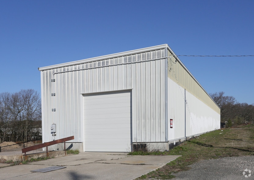 365 Mill Rd, Calverton, NY for sale - Primary Photo - Image 1 of 1