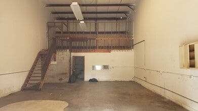 730 S Deerfield Ave, Deerfield Beach, FL for lease Interior Photo- Image 1 of 3