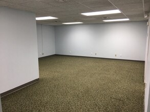 2335 Burton St Se, Grand Rapids, MI for lease Interior Photo- Image 1 of 3