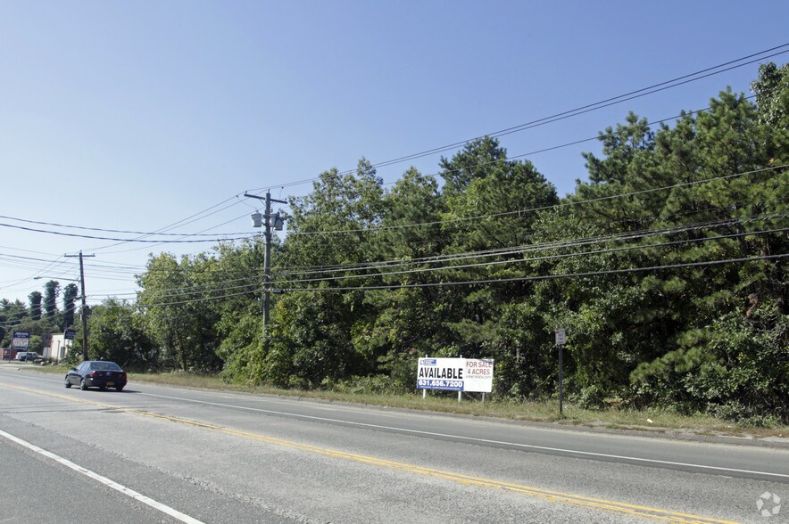 3170 Route 112, Medford, NY 11763